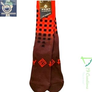 (NWT) Pkwy by D Wade crew height Red/Blk- Large